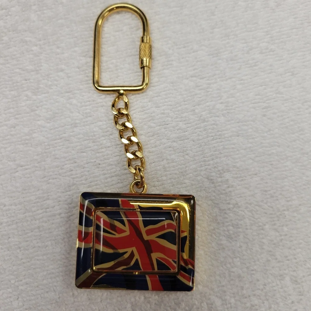 Union Jack spinning key chain
